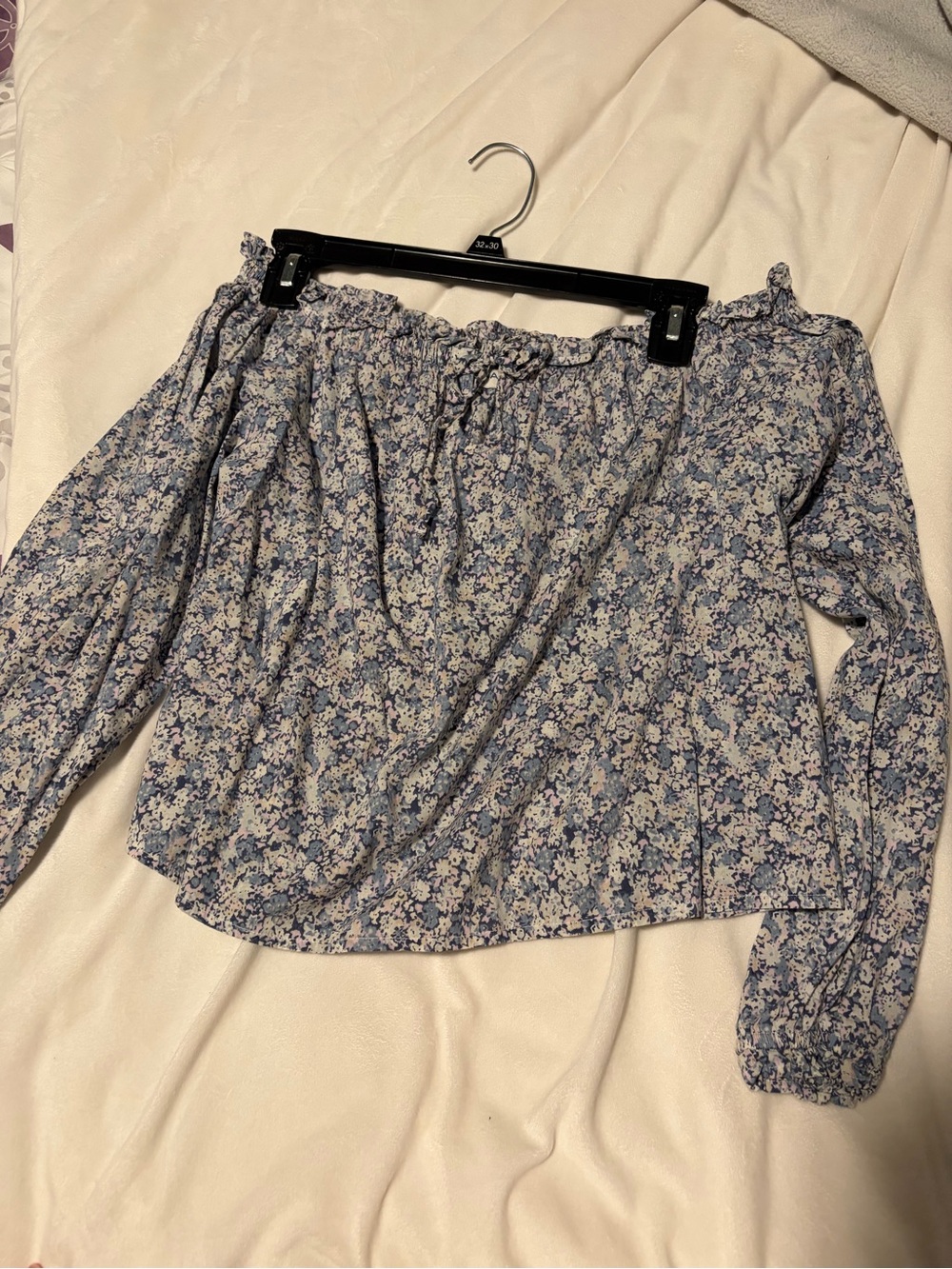 Arizona Jean Company Light Blue Floral Off-Shoulder Blouse